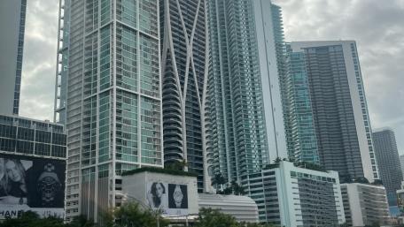 Modern Urban Skyline in Miami City View wallpaper