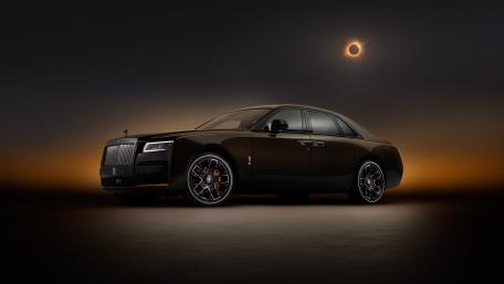 Luxurious Elegance at Dusk wallpaper