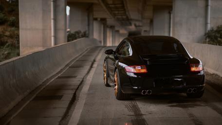 Porsche 911 in Urban Elegance wallpaper