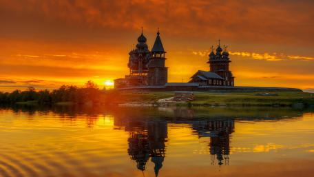 Golden Sunset at the Lake Onega wallpaper
