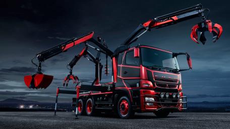 Mitsubishi Fuso Super Great in Action Mode wallpaper