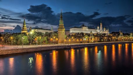 Moscow's Twilight Majesty wallpaper