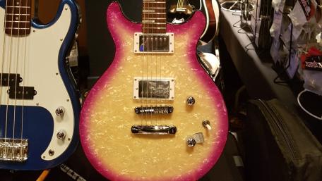 Vibrant Electric Guitar Showcase wallpaper