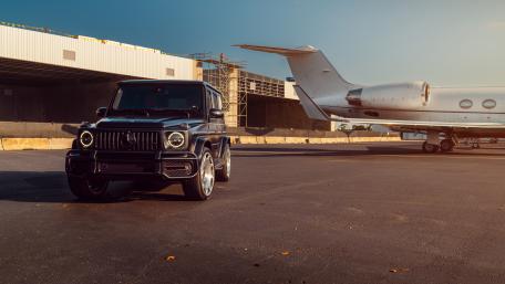 Luxury Mercedes-Benz with Private Jet in 8K wallpaper