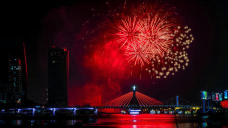 Celebrating Midnight with Spectacular Fireworks Show wallpaper