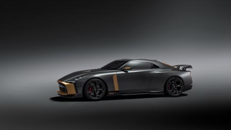 Nissan GT-R Sleek Shadow Design wallpaper