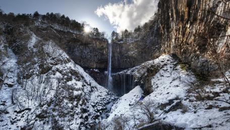 Majestic Kegon Falls in Winter wallpaper