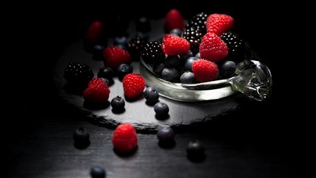Berries on Dark Elegance wallpaper