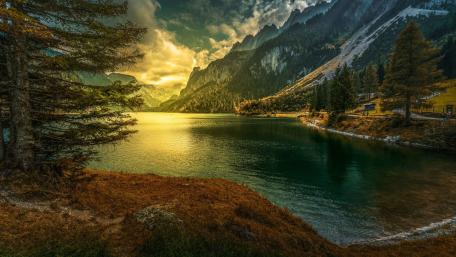 Lake Brienz wallpaper
