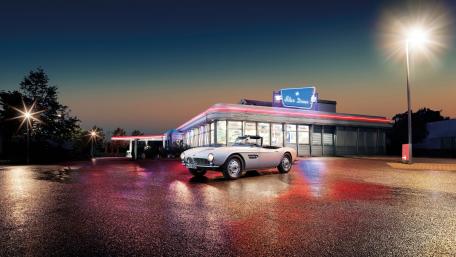 BMW 507 Vintage Elegance at Retro Diner wallpaper