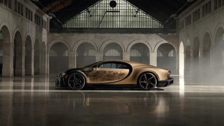 Bugatti Chiron Super Sport - Golden Elegance Speed Demon wallpaper