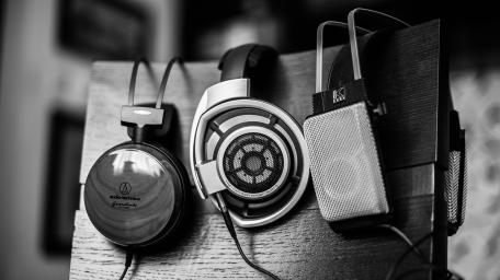 Vintage Headphones Displayed in Black and White wallpaper