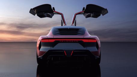 Futuristic DeLorean Alpha5 Over Water Horizon wallpaper
