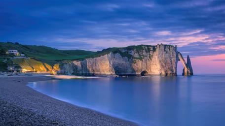 Aiguille d'Etretat - Majestic Coastal Cliffs wallpaper
