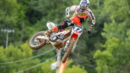 Dynamic Motocross Rider in Action wallpaper