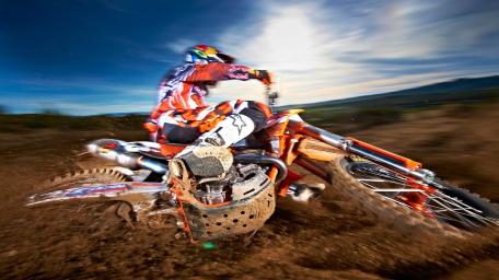 Thrilling Motocross Action on a Dirt Bike wallpaper