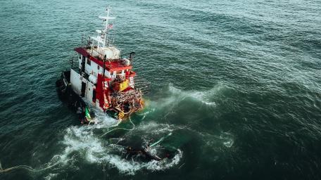 Tug boat sinking wallpaper