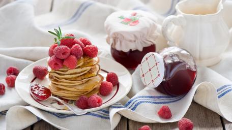 Delicious Raspberry Pancakes for Breakfast Treats wallpaper