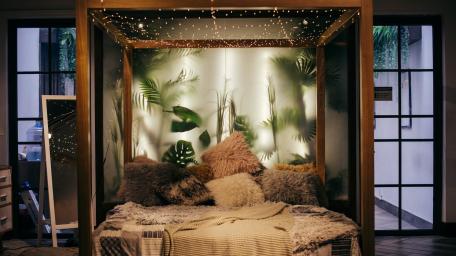 Cozy Room with Dreamy Ambiance wallpaper