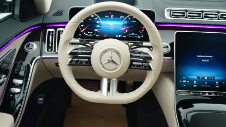 Luxurious Modern Car Interior Design wallpaper