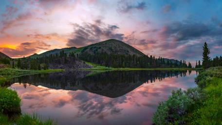 Mountain Lake at Sunset wallpaper