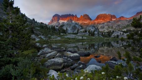 Ediza Lake wallpaper