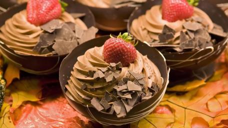Delicious Chocolate Ice Cream Delightful Treats for Every Dessert Lover wallpaper