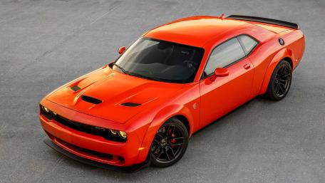 Vibrant Dodge Challenger SRT Hellcat Wallpaper wallpaper