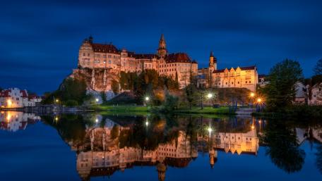Majestic Sigmaringen Castle Reflection at Dusk wallpaper