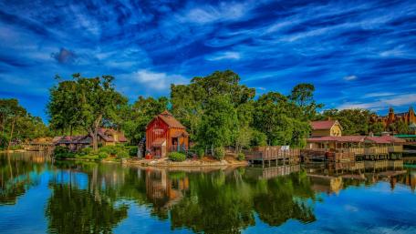Idyllic Lakeside Harper’s Old Grist Mill (Tom Sawyer's Island, Walt Disney World Resort) wallpaper