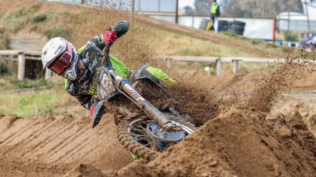 Extreme Motocross Rider in Action wallpaper