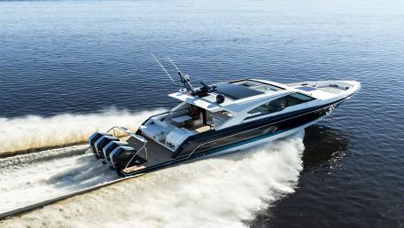 Sleek Mercury Motorboat Cutting Through Water Smoothly wallpaper