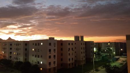Vibrant Sunset Over Urban Landscape wallpaper