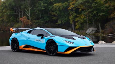 Electric Blue Lamborghini Power Pose wallpaper