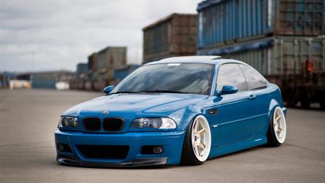 BMW in a port wallpaper