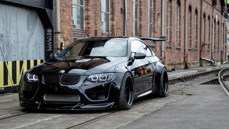 BMW in the city wallpaper