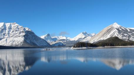 The Tranquil Rawson Lake Reflection wallpaper