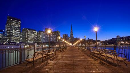 Pier 7 by night wallpaper