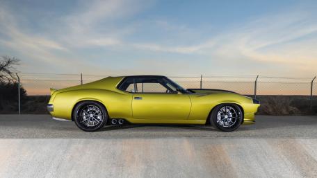 Sleek Vintage Yellow AMC Javelin AMX Defiant (1972) Muscle Car wallpaper