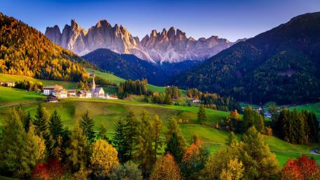 Majestic Val di Funes at fall wallpaper