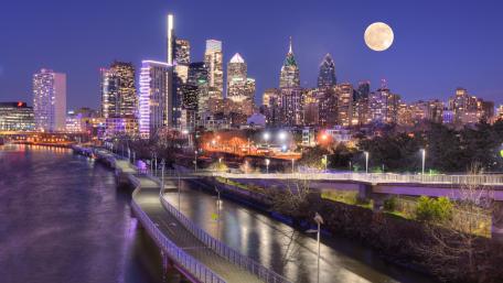 Moonlit Metropolis Serenity wallpaper