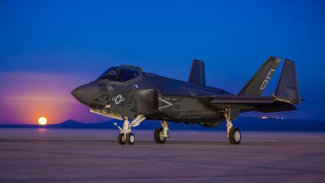 Dusk Patrol F35 Lightning II Stealth Fighter wallpaper