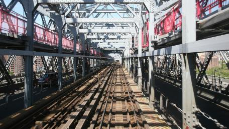 Subway Tracks on the Williamsburg Bridge wallpaper