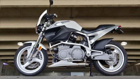 2002 Buell X1W White Lightning wallpaper