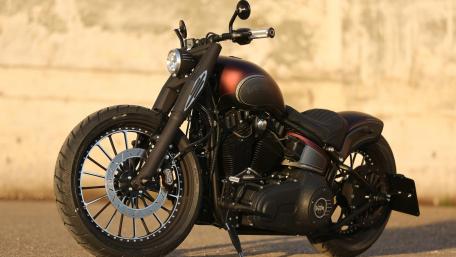 Sleek Midnight Cruiser Motorcycle wallpaper