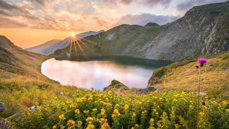 Sunset Serenity at Seven Rila Lakes wallpaper
