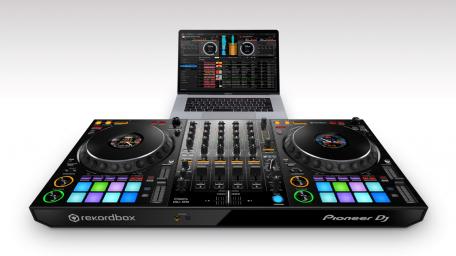 It's always been one of  my #1  Turntablesthe pioneer DDJ 1000 wallpaper