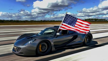 Patriotic Speed Demon on the Move wallpaper