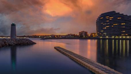 Evening Glow by the Harbor wallpaper