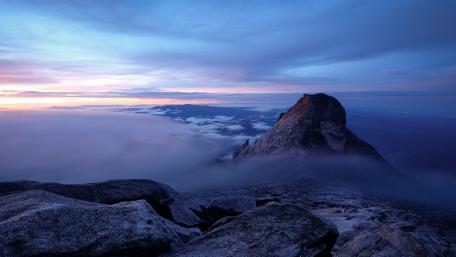 Majestic Dawn at Mount Kinabalu wallpaper